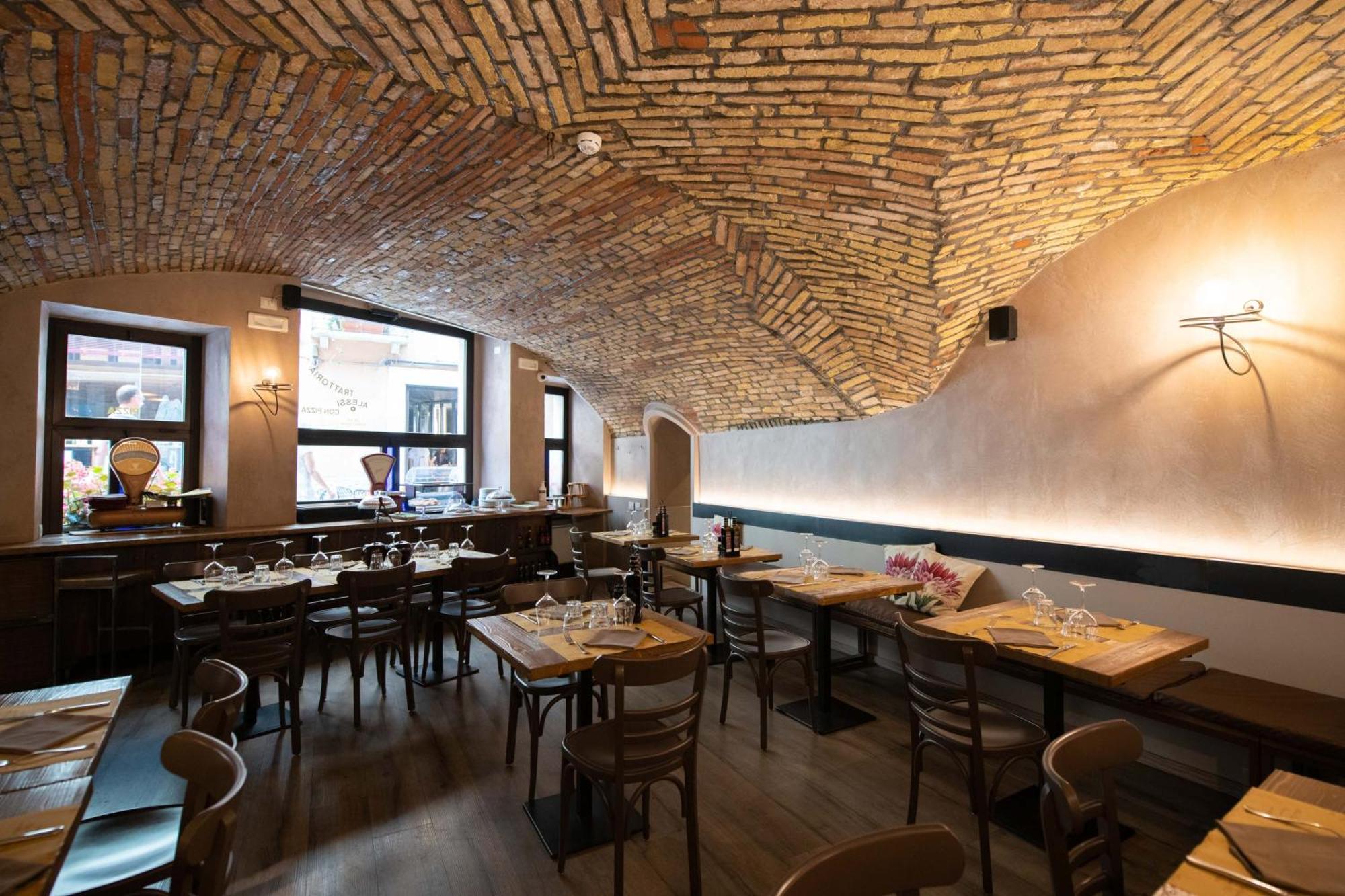 Alessi Hotel Trattoria Десенцано дел Гарда Екстериор снимка