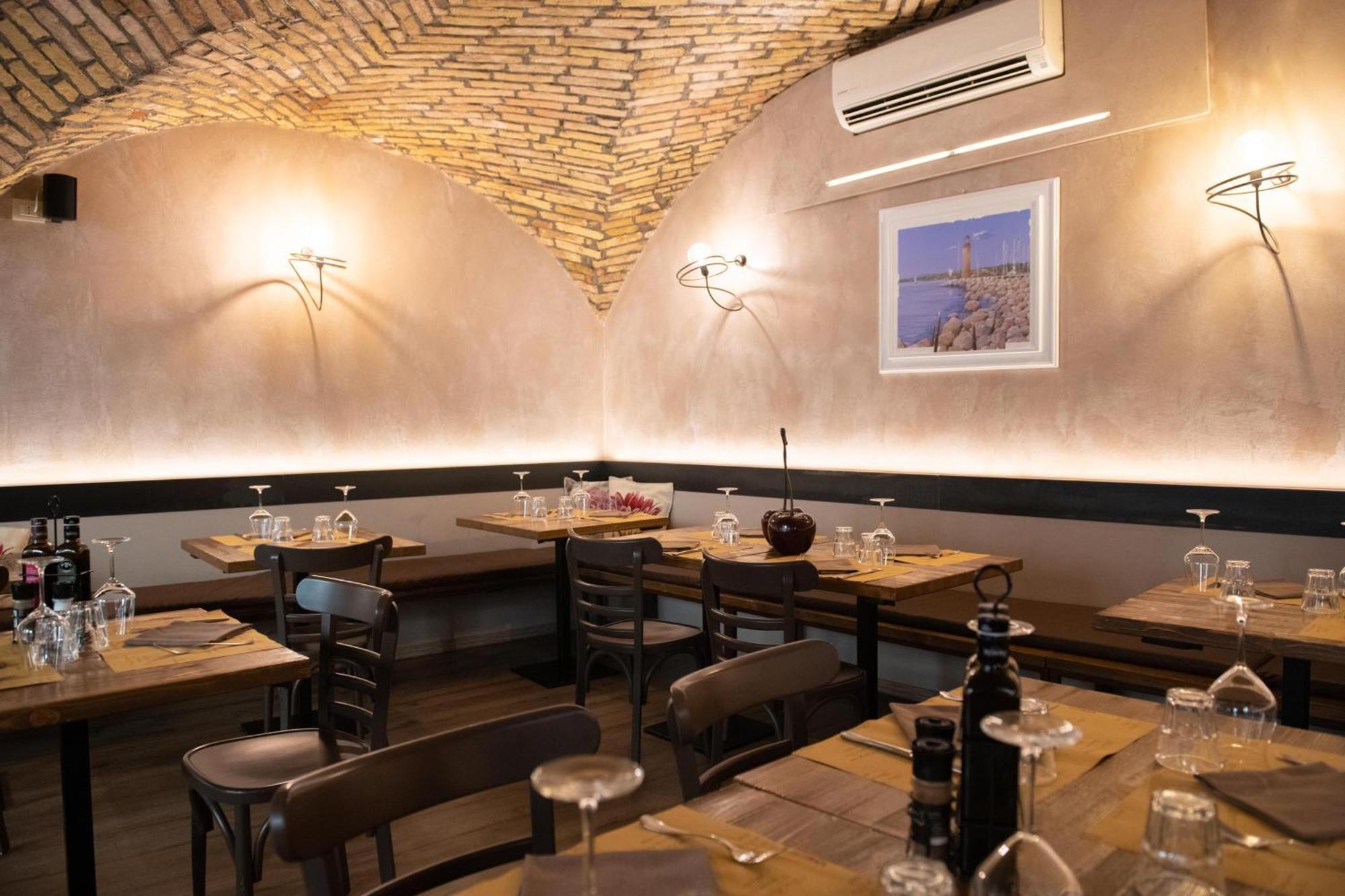 Alessi Hotel Trattoria Десенцано дел Гарда Екстериор снимка