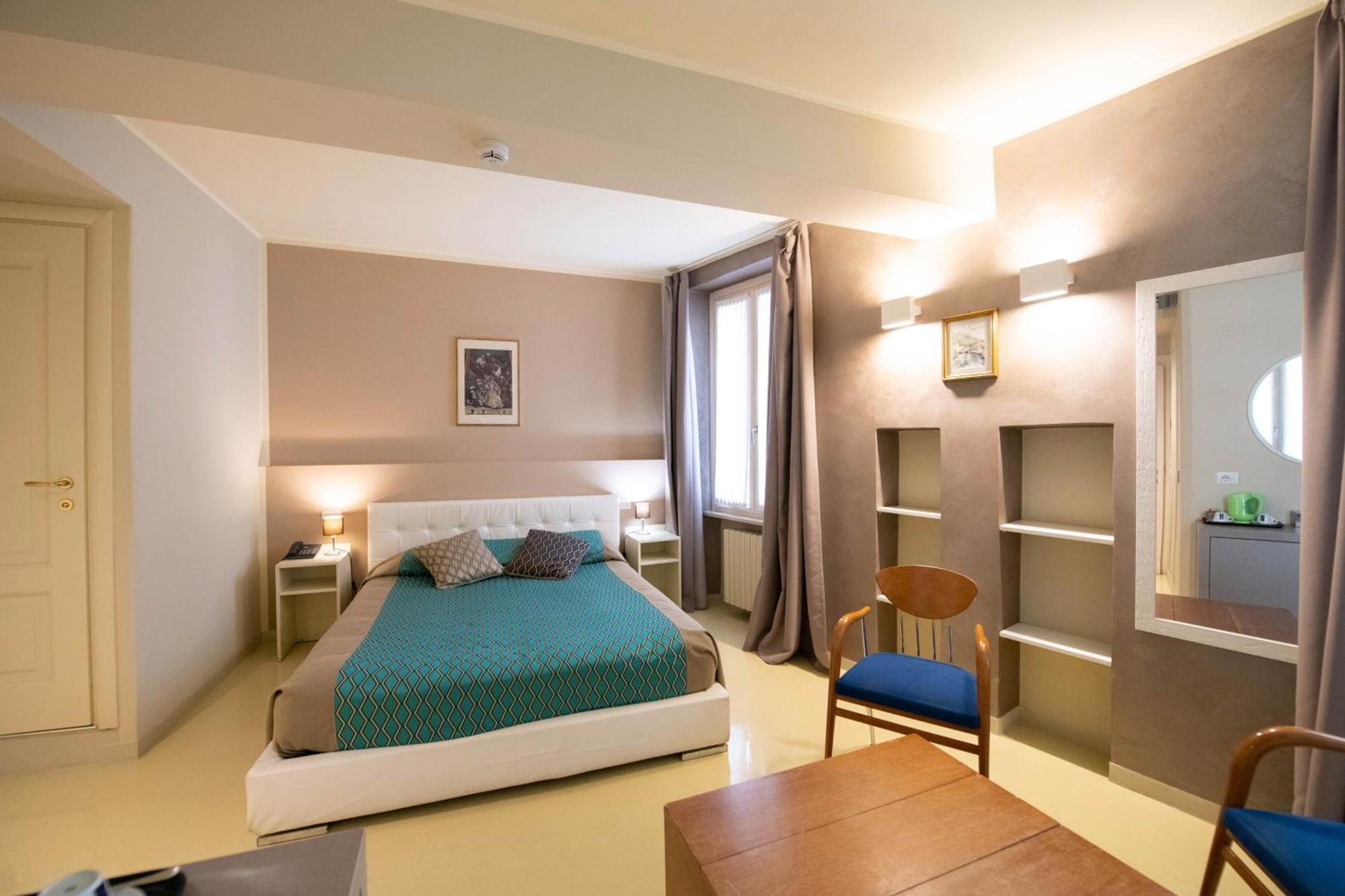 Alessi Hotel Trattoria Десенцано дел Гарда Екстериор снимка